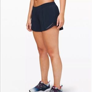 Lulu lemon hotty hot shorts 4 in